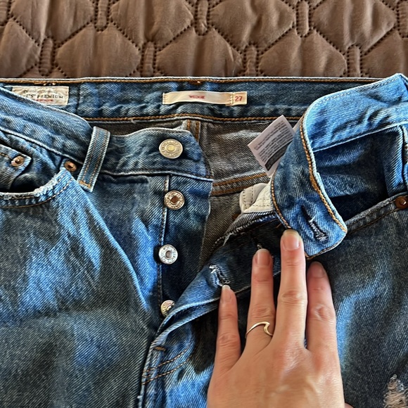 Levi Wedgie Jeans - Picture 5 of 5